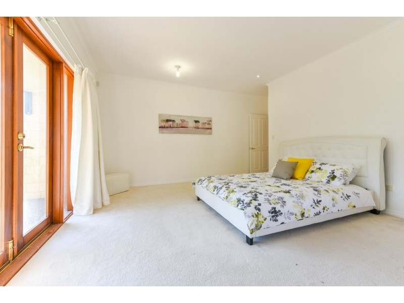 3 Greenville Close, Aberfoyle Park SA 5159