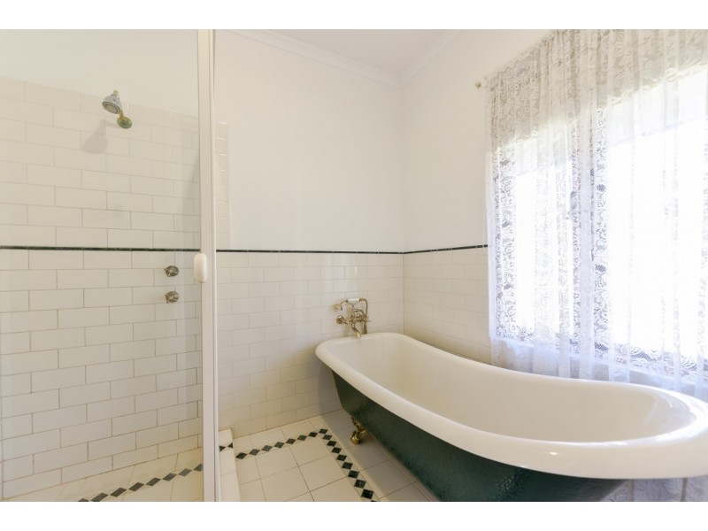 3 Greenville Close, Aberfoyle Park SA 5159