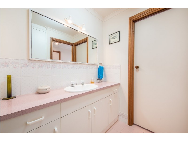 24 Wylie Court, Woodcroft SA 5162