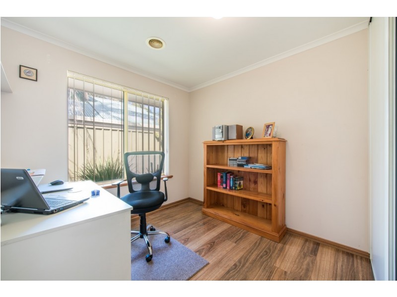 24 Wylie Court, Woodcroft SA 5162