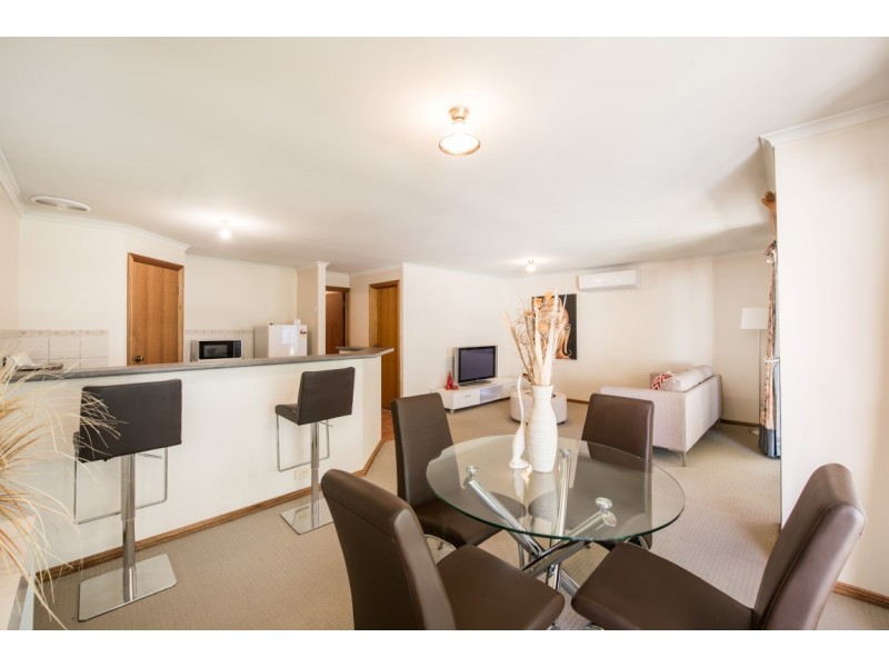 7 Chapel Hill Way, Woodcroft SA 5162