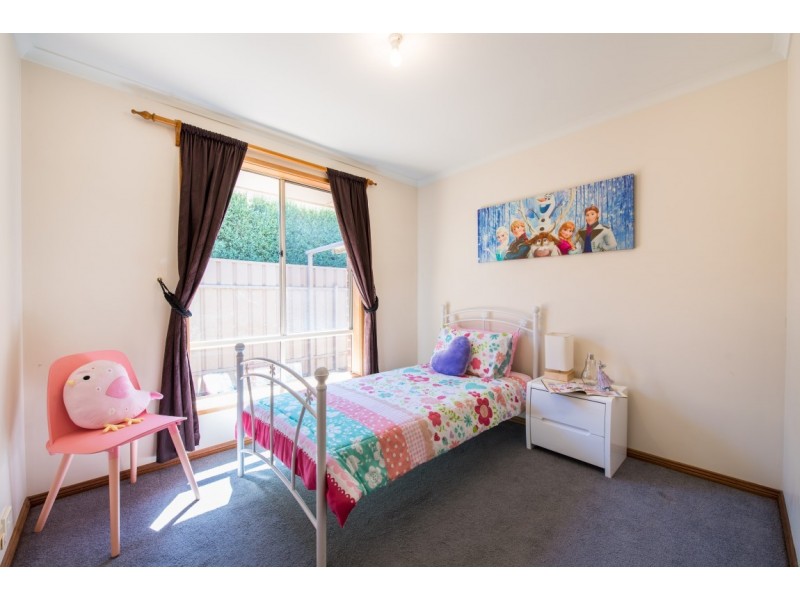 7 Chapel Hill Way, Woodcroft SA 5162