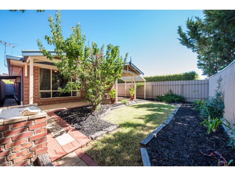 7 Chapel Hill Way, Woodcroft SA 5162