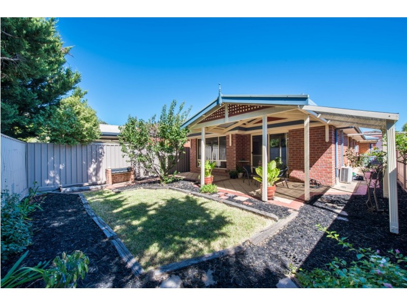 7 Chapel Hill Way, Woodcroft SA 5162