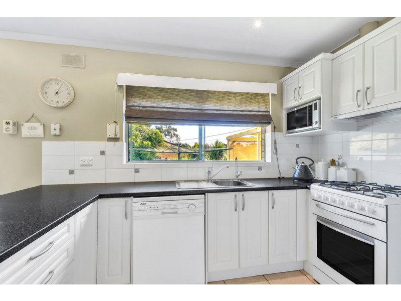 2 Glenburnie Street, Happy Valley SA 5159