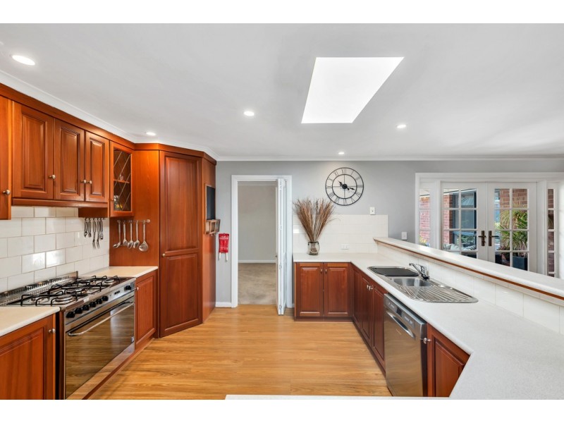 7 Craven Court, Happy Valley SA 5159