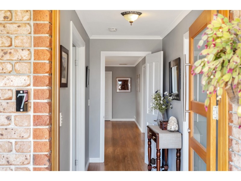 7 Craven Court, Happy Valley SA 5159