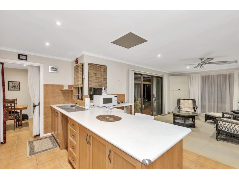 18 Sunnyside Avenue, Maslin Beach SA 5170