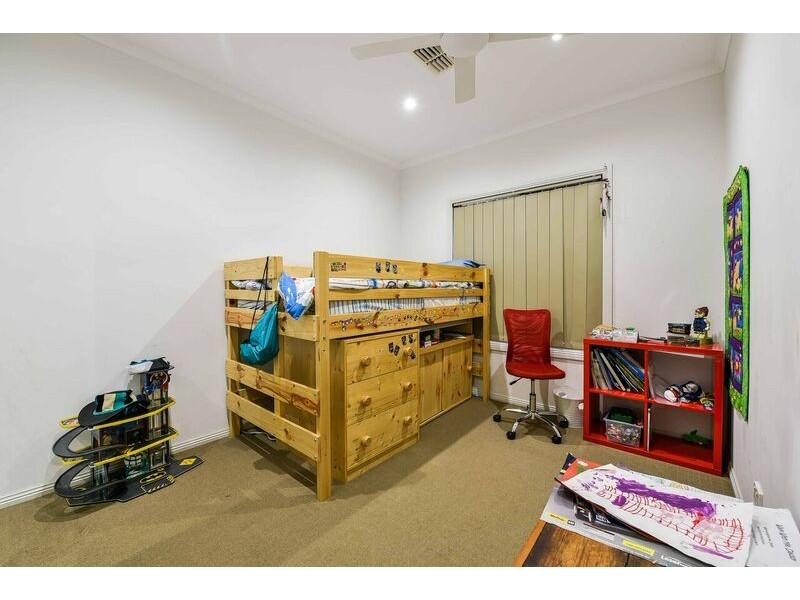 25 Scott Avenue, Clovelly Park SA 5042