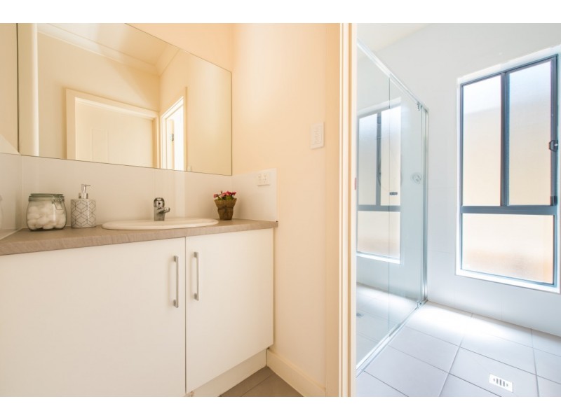 142b Reynell Road, Woodcroft SA 5162