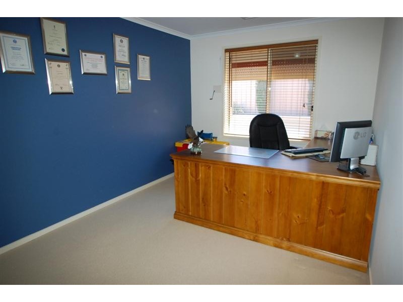 1 Overland Crescent, Sheidow Park SA 5158