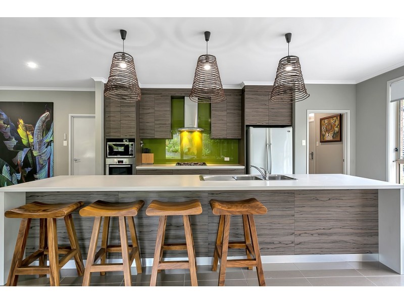 1 Glenloth Drive, Happy Valley SA 5159
