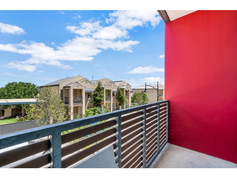 18/13 Yates Street, Mawson Lakes SA 5095