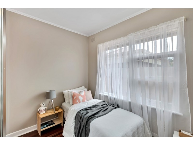 38 Wheatsheaf Rd, Morphett Vale SA 5162
