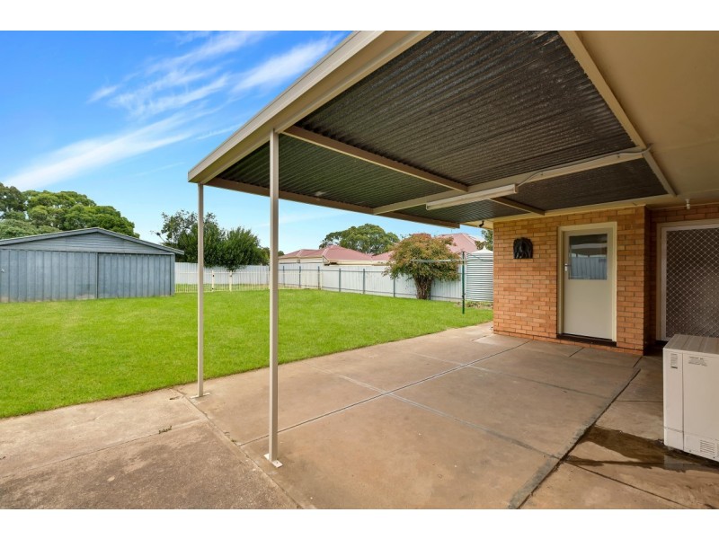 38 Wheatsheaf Rd, Morphett Vale SA 5162
