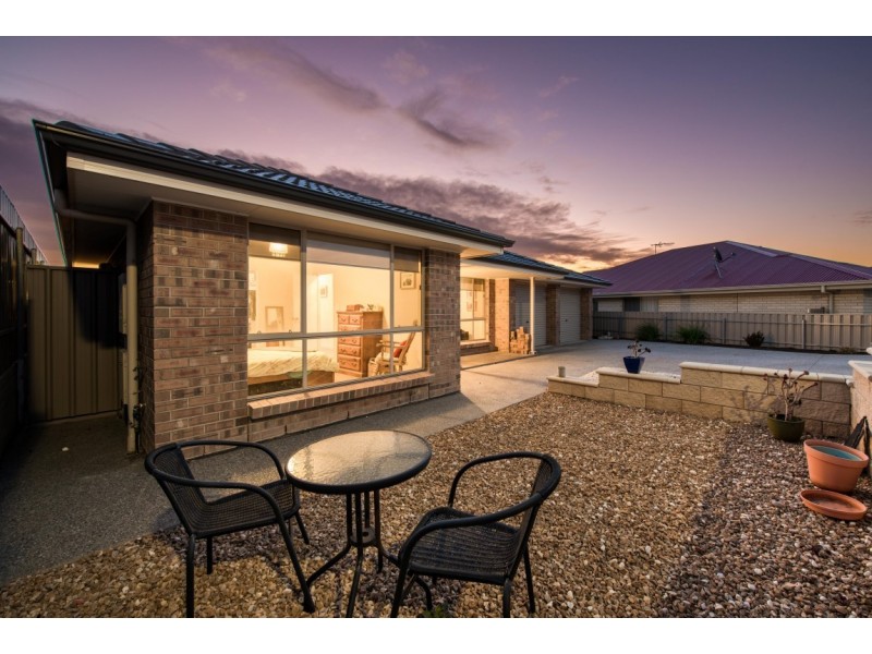 8 Robe Court, Seaford Rise SA 5169