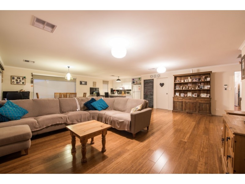 8 Robe Court, Seaford Rise SA 5169