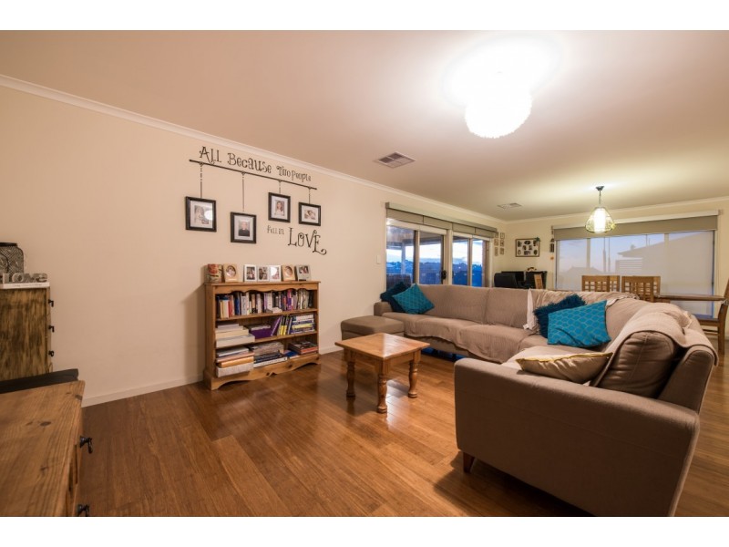 8 Robe Court, Seaford Rise SA 5169