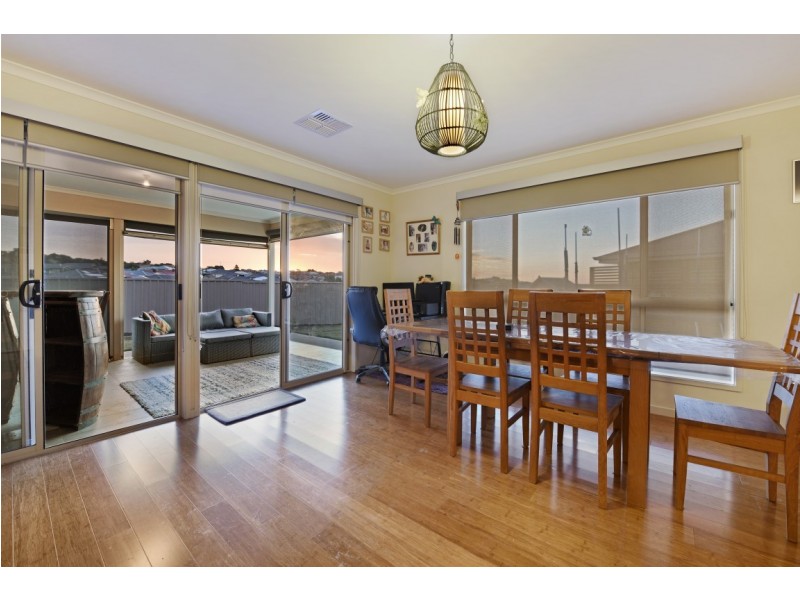 8 Robe Court, Seaford Rise SA 5169