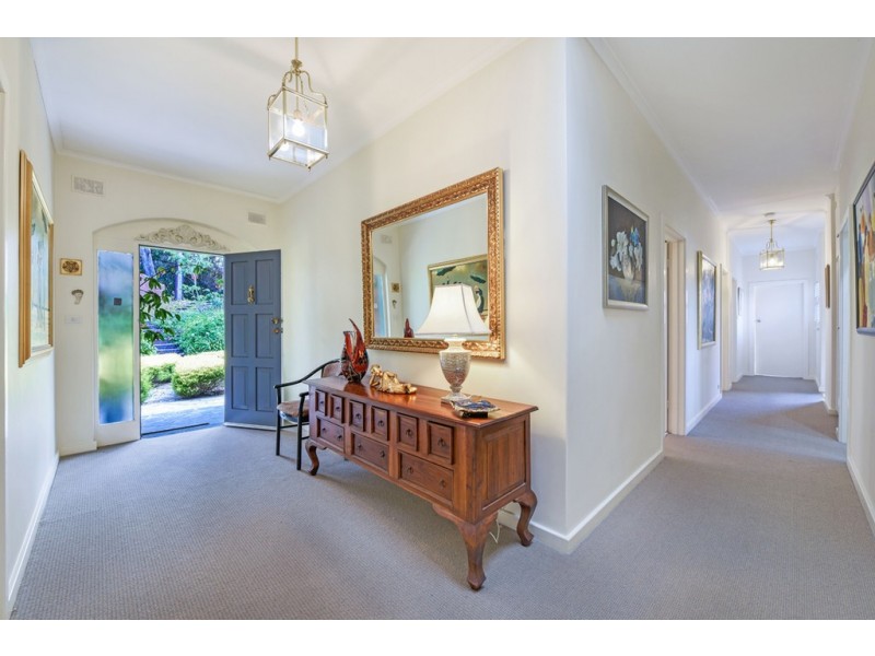 32 Banksia Crescent, Belair SA 5052