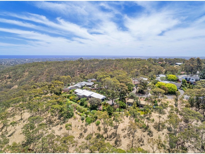 32 Banksia Crescent, Belair SA 5052