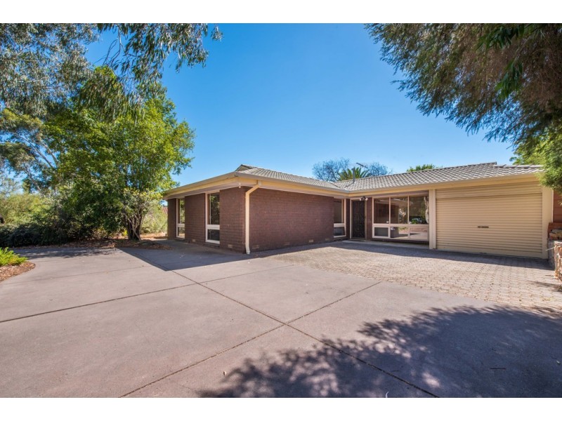 16 Emerald Street, Flagstaff Hill SA 5159