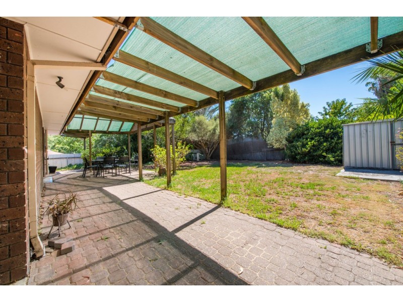 16 Emerald Street, Flagstaff Hill SA 5159