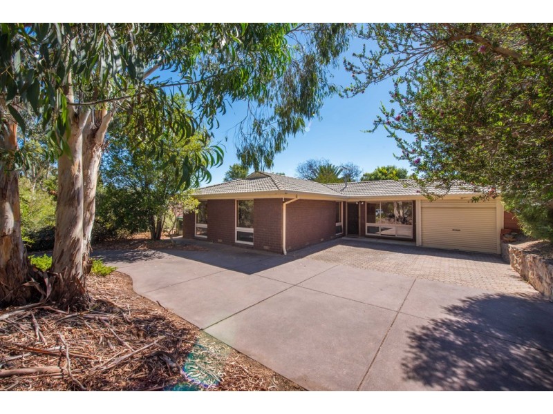 16 Emerald Street, Flagstaff Hill SA 5159