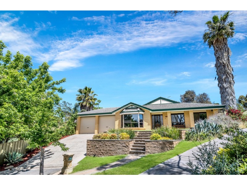 11 Chifley Crescent, Trott Park SA 5158