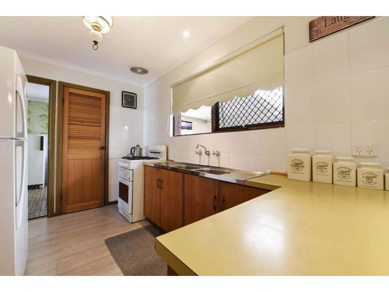 2 Jordan Avenue, Happy Valley SA 5159