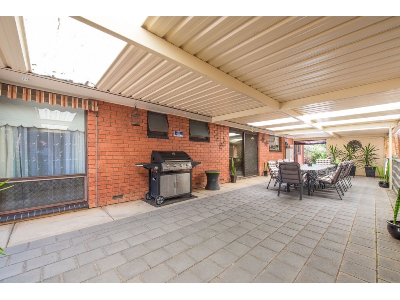 2 Jordan Avenue, Happy Valley SA 5159