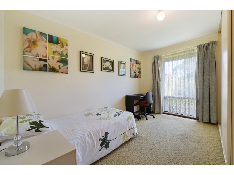 2 Jordan Avenue, Happy Valley SA 5159