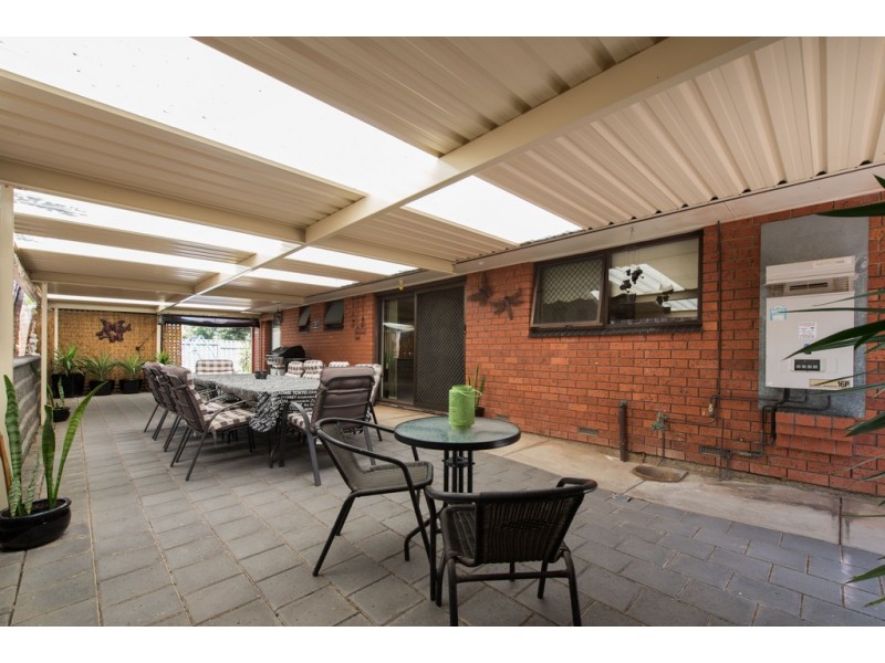 2 Jordan Avenue, Happy Valley SA 5159