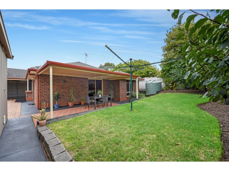 10 Raleigh Lane, Seaford Rise SA 5169