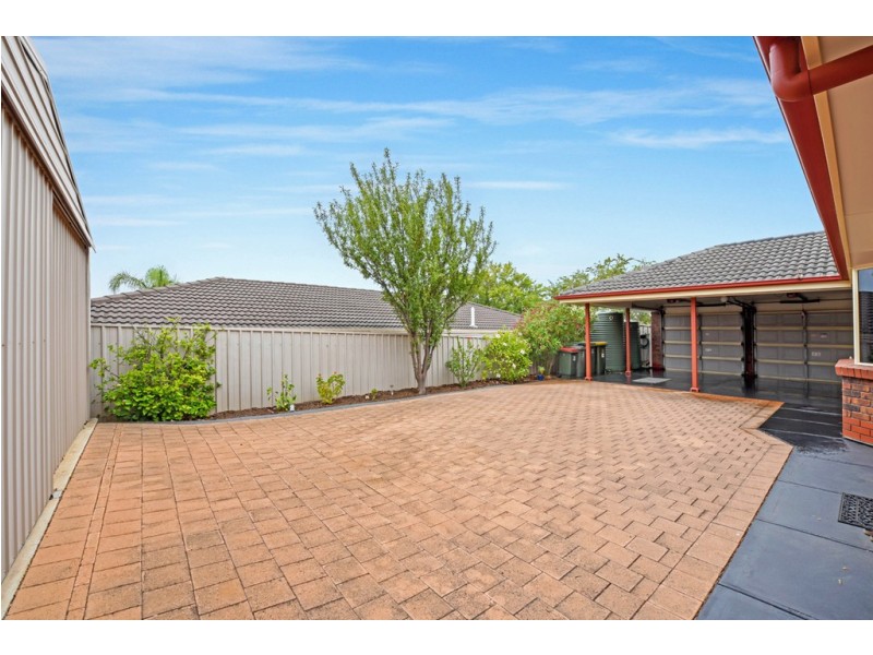 10 Raleigh Lane, Seaford Rise SA 5169