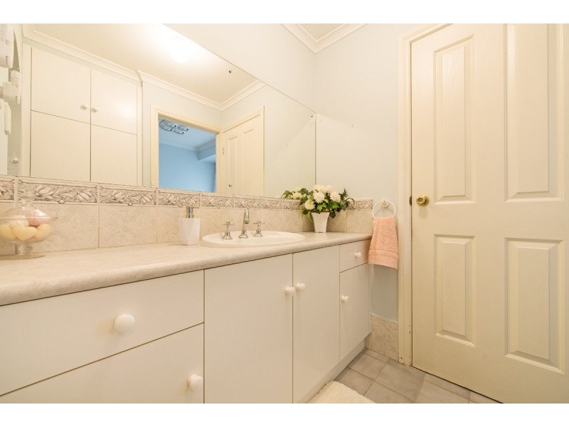 10 Raleigh Lane, Seaford Rise SA 5169