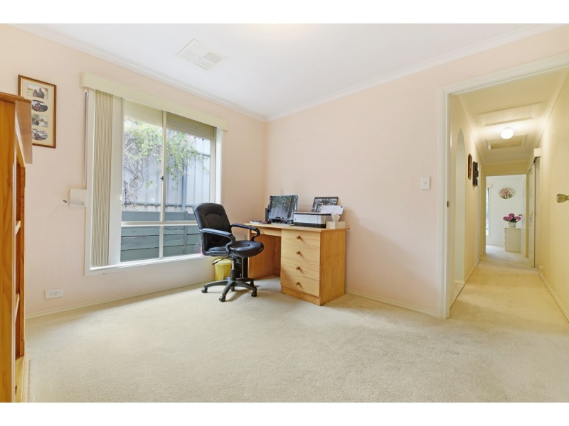 10 Raleigh Lane, Seaford Rise SA 5169