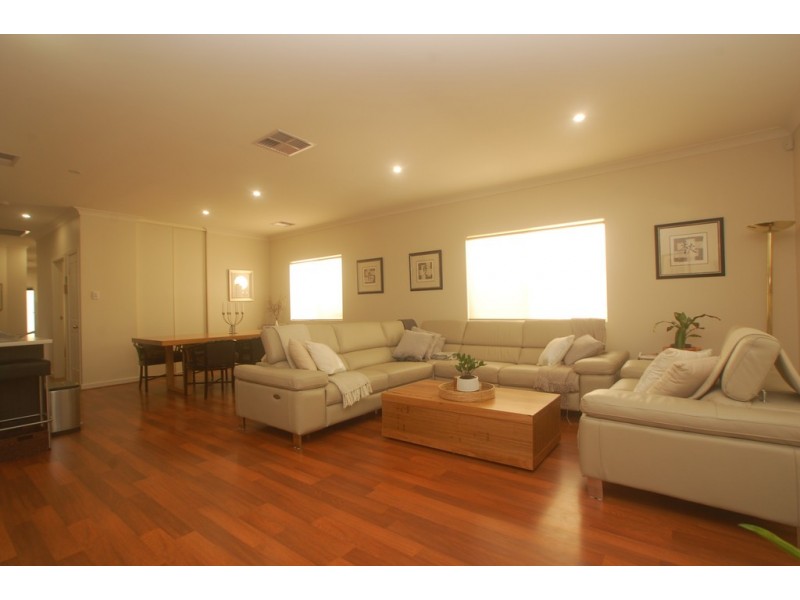 2d Quintus Terrace, Dover Gardens SA 5048