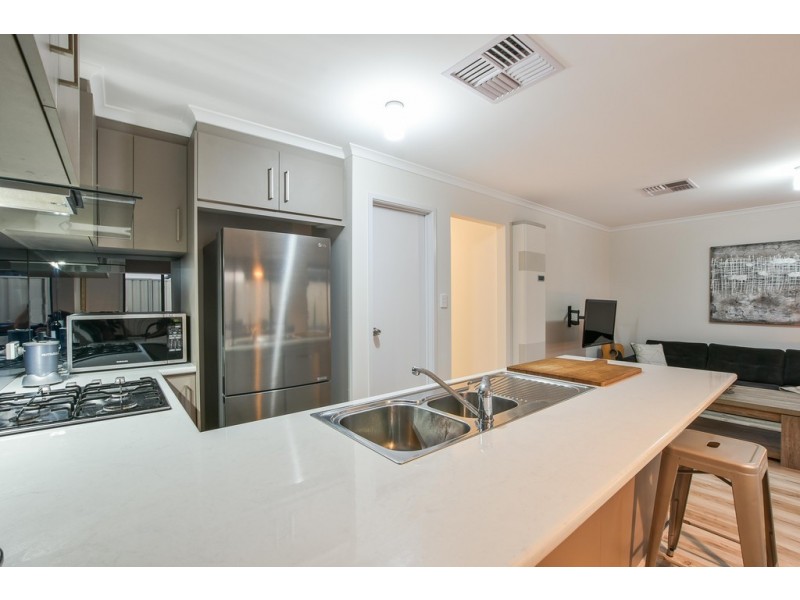 6 Cook Street, Seaford Meadows SA 5169