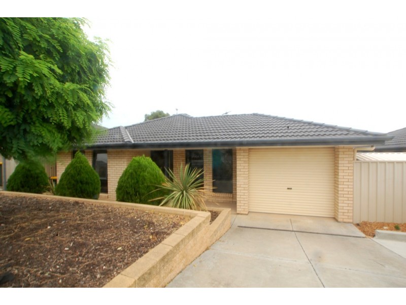 10 Ambrosini Court, Woodcroft SA 5162