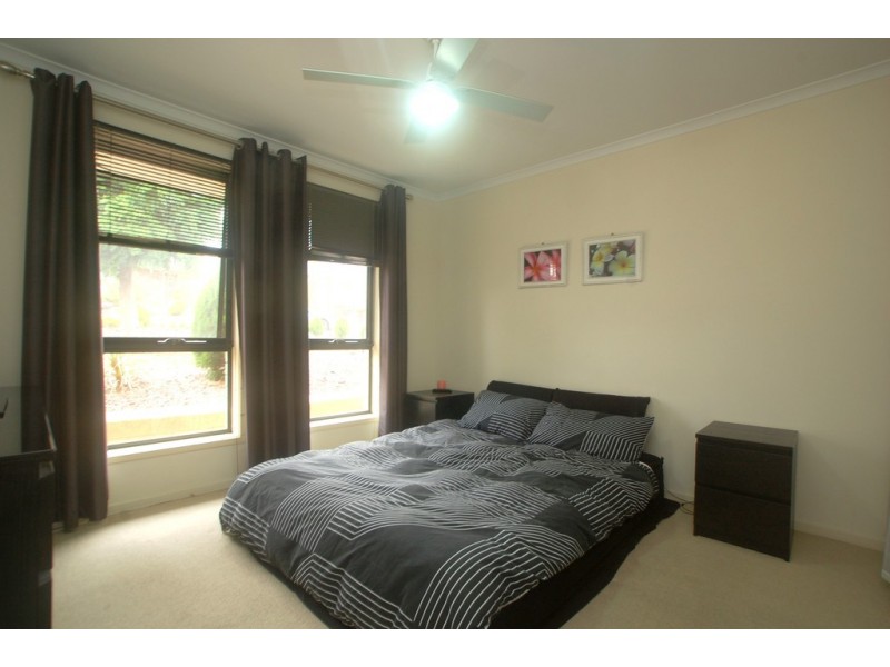 10 Ambrosini Court, Woodcroft SA 5162
