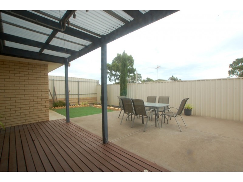 10 Ambrosini Court, Woodcroft SA 5162