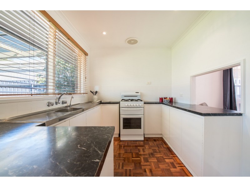 6 Heather Drive, Christie Downs SA 5164