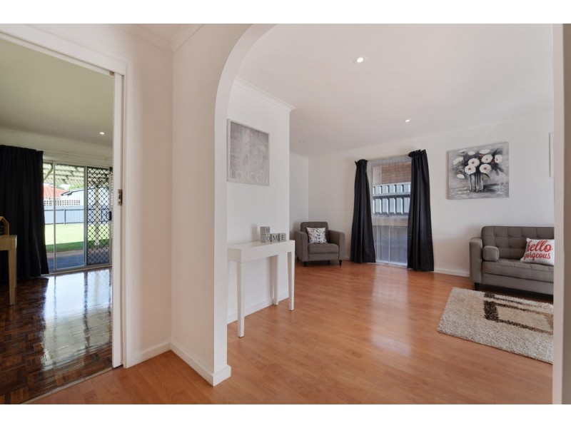 6 Heather Drive, Christie Downs SA 5164