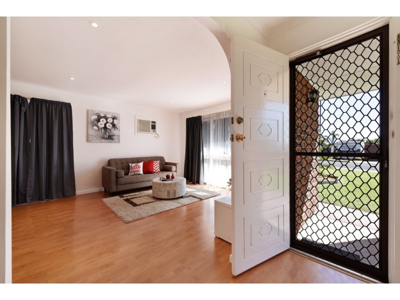 6 Heather Drive, Christie Downs SA 5164