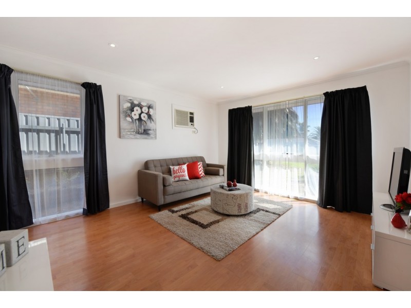 6 Heather Drive, Christie Downs SA 5164