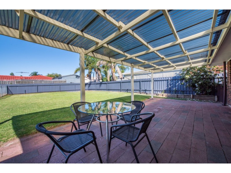 6 Heather Drive, Christie Downs SA 5164
