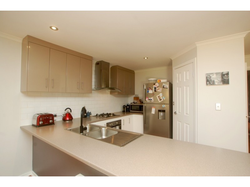 5 Vidmar Court, Woodcroft SA 5162