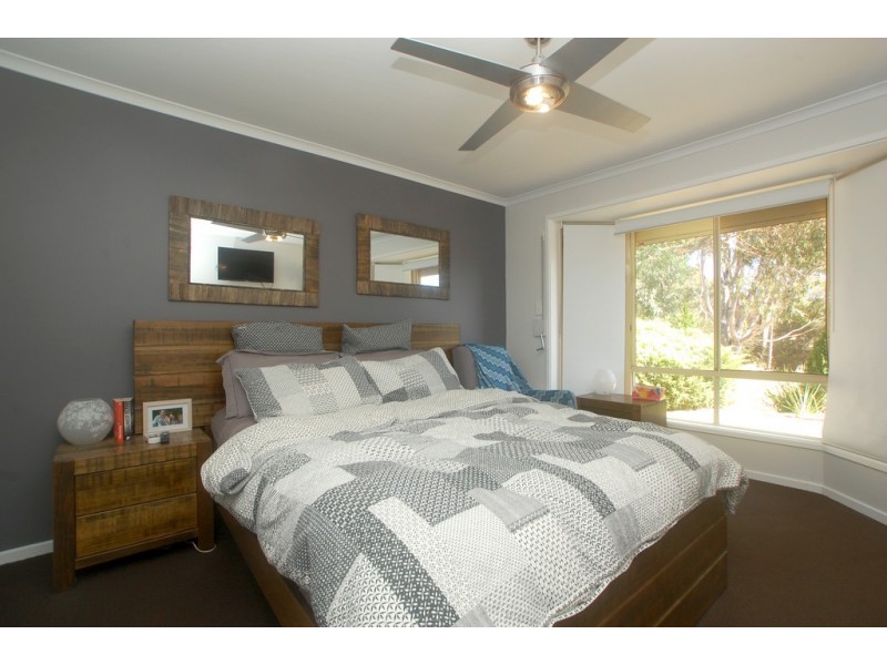 5 Vidmar Court, Woodcroft SA 5162