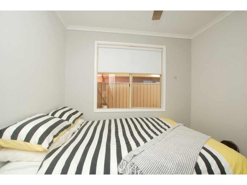 5 Vidmar Court, Woodcroft SA 5162